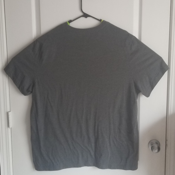 Men Nike Tshirt XXL Charcoal Red Swish - Picture 3 of 3